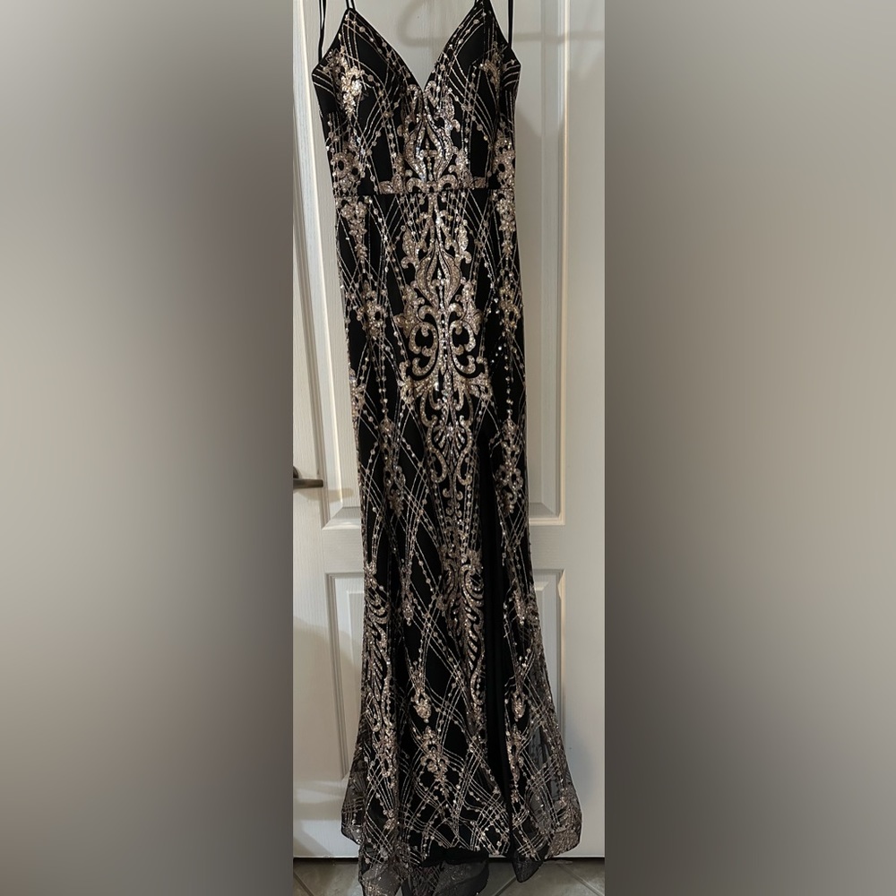 Beautiful Evening Gown. Prom Dress